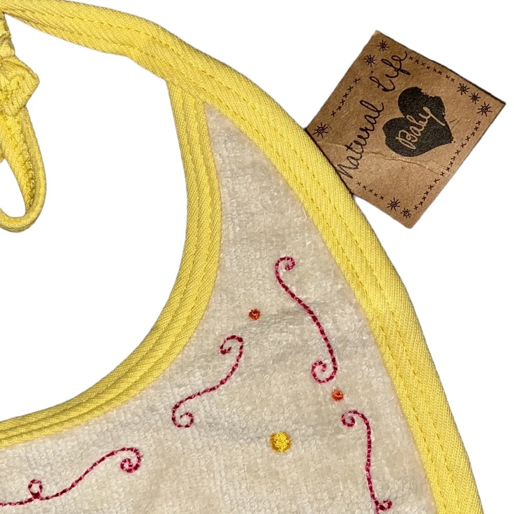 NEW “tweet baby” embroidered baby bird bib